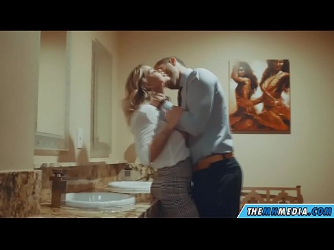 ❤️ Кад те прсата плавуша заведе у јавном тоалету ❤ Квалитетан секс ат порн sr.com-porn-hat.ru ❤